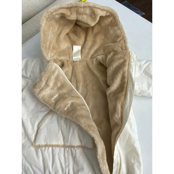 Old Navy Plush Bunting Winter Snow Suit 0-3 Months Furry Fleece Inside - Picture 11 of 14